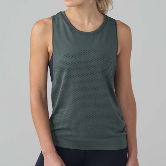 lululemon athletica Tops - Lululemon Breeze By Muscle Tank II EUC Size 10